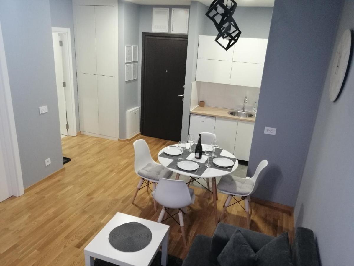 Fit Apartman Belgrade Exterior photo